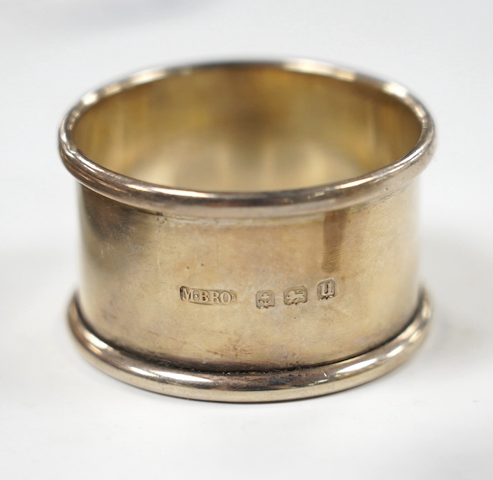 Sundry small silver, including a butter shell, napkin ring, pair of bon-bon dishes, shoe pin cushion and a late Victorian torpedo shaped single cigar case, Birmingham, 1900, 12.9cm. Condition - fair to good